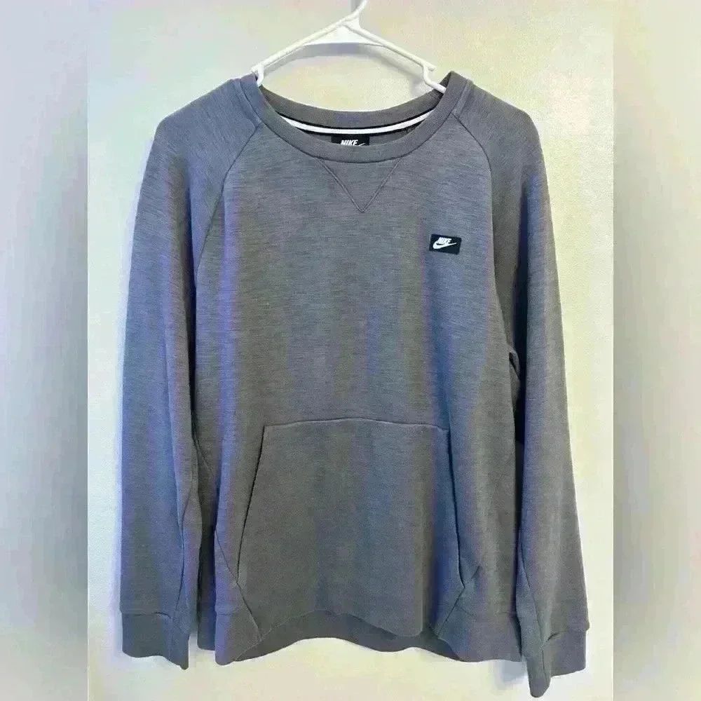 Men's Nike crewneck grey pullover with front pocket size medium